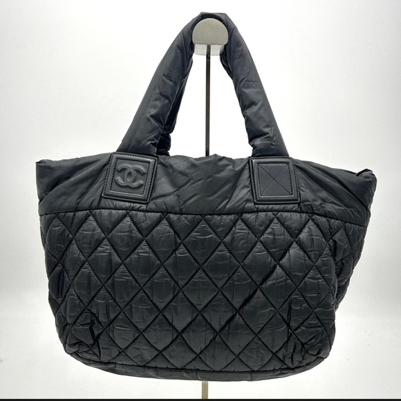 Chanel Nylon Quilted Coco Cocoon Tote.
Excellent condition! - Picture 2 of 4